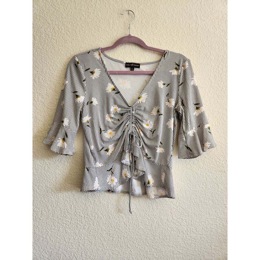 Almost Famous Women's Drawstring Floral Crop Top Lg